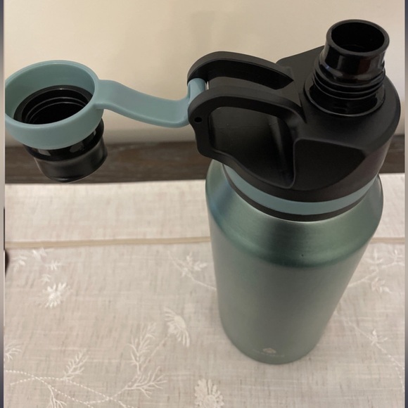 Water Bottle- 32 oz. - Picture 3 of 10